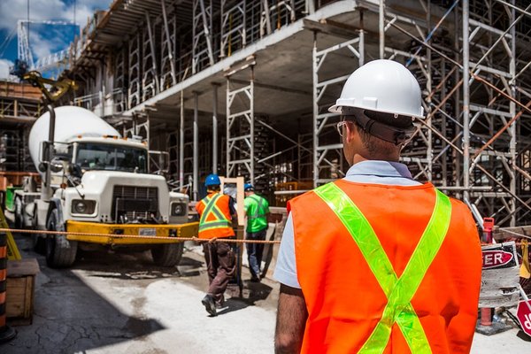 Quels professionnels pour un projet de construction ?